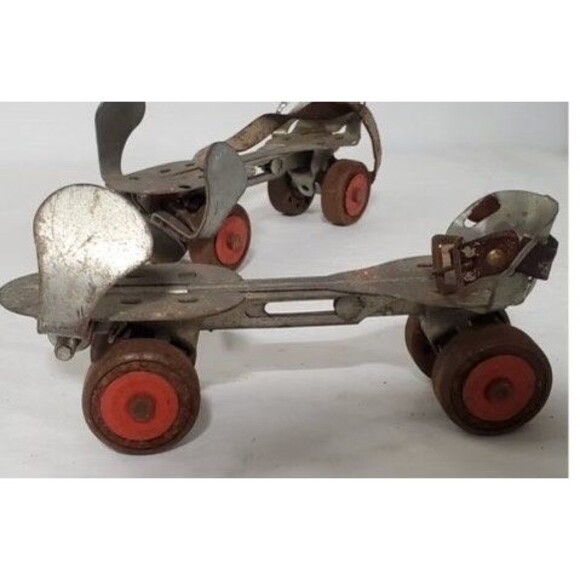 Union #5 Vintage 1960’s Metal Sidewalk Roller Skates - Picture 4 of 6